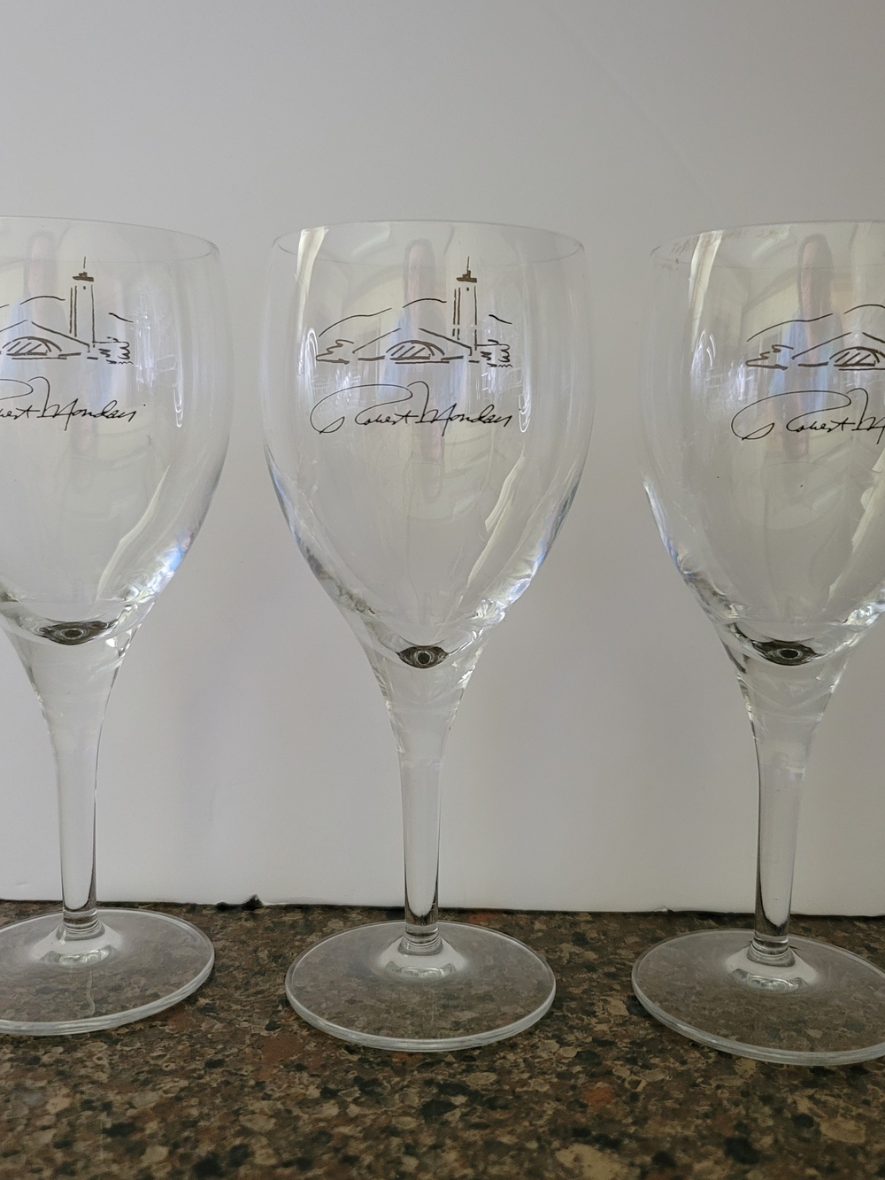 Robert Mondavi Signature Wine Glass set of 3 – Clear Crystal Barware Collectible